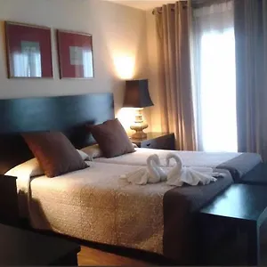 https://hostal-tres-soles.hotelsinnerja.org